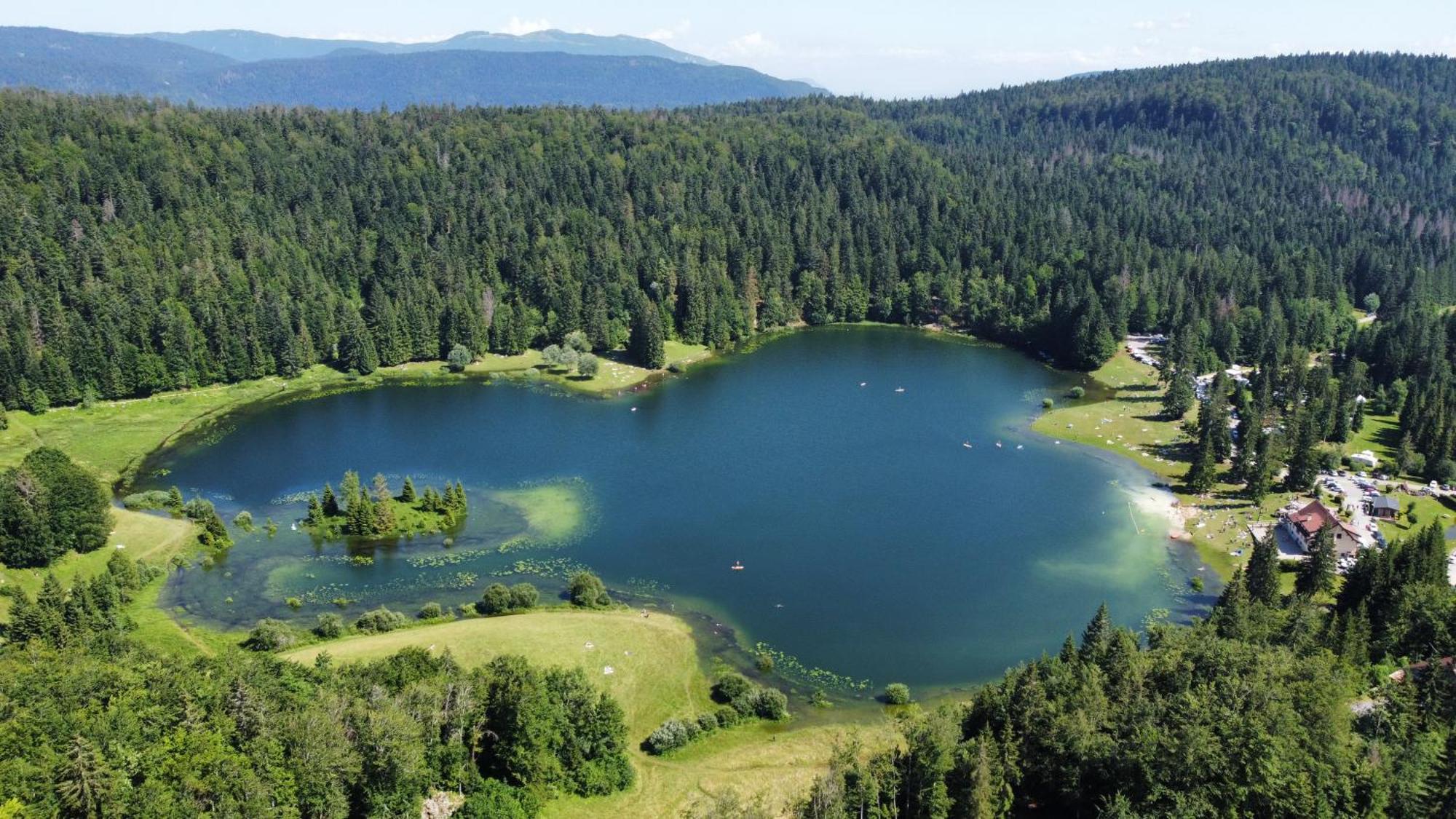 Lumineux, Centre-Ville D'Oyonnax, A 2 Pas Des Lacs Extérieur photo